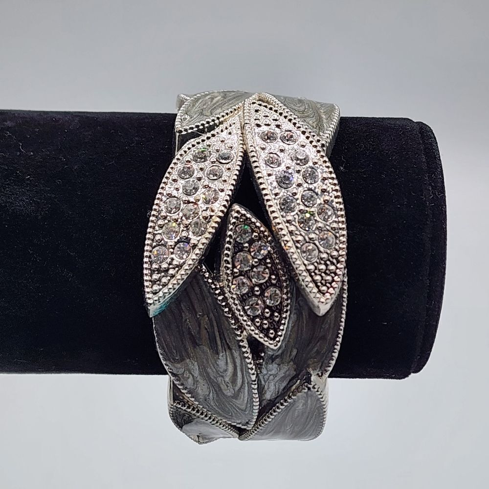 Silver & gray marbled hinged bracelet